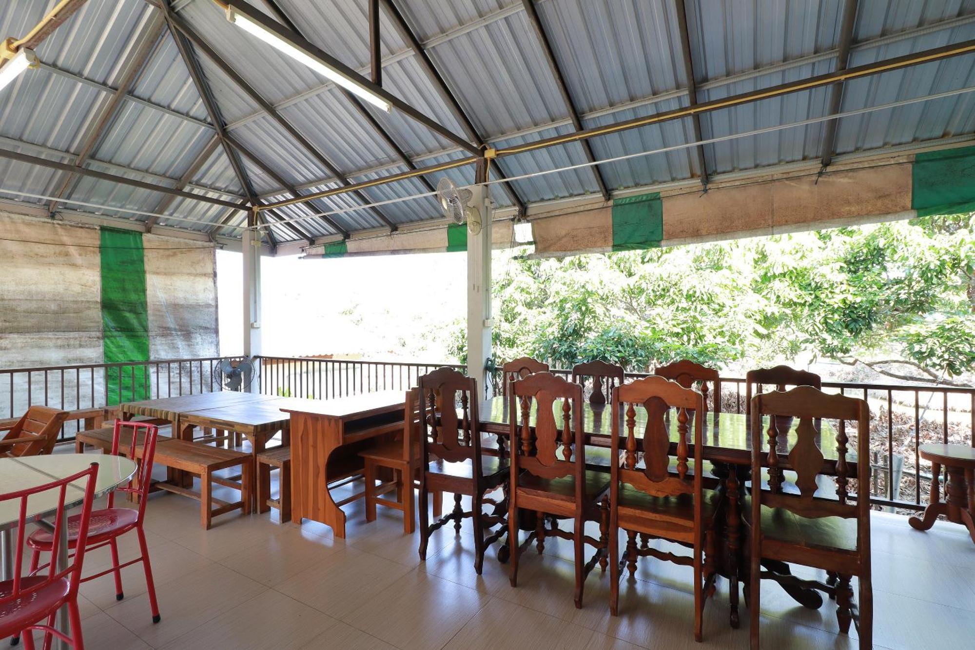 Oyo 553 Kongsup Resort Lamphun Extérieur photo